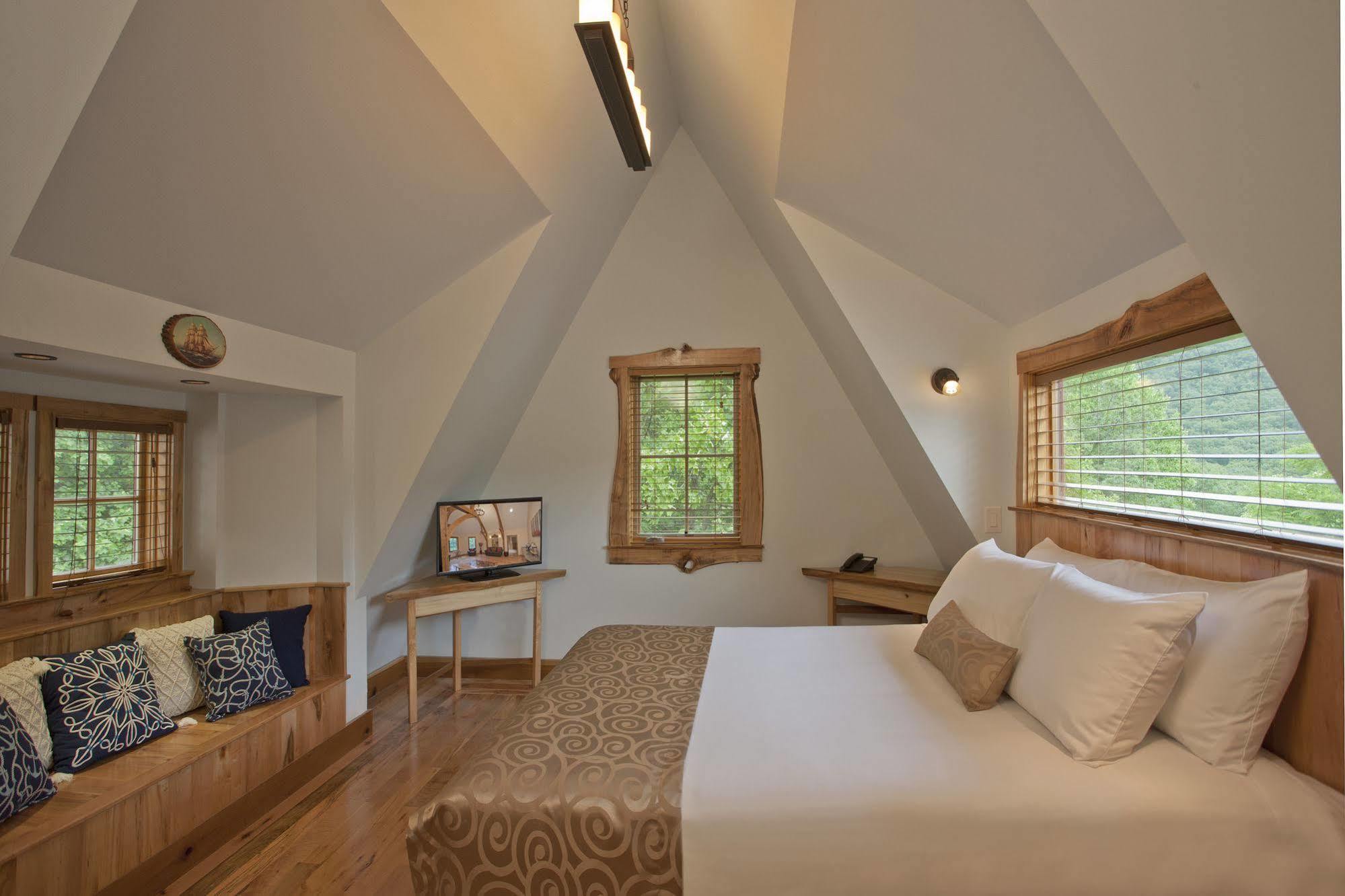 Fenton Inn Nellysford Екстериор снимка